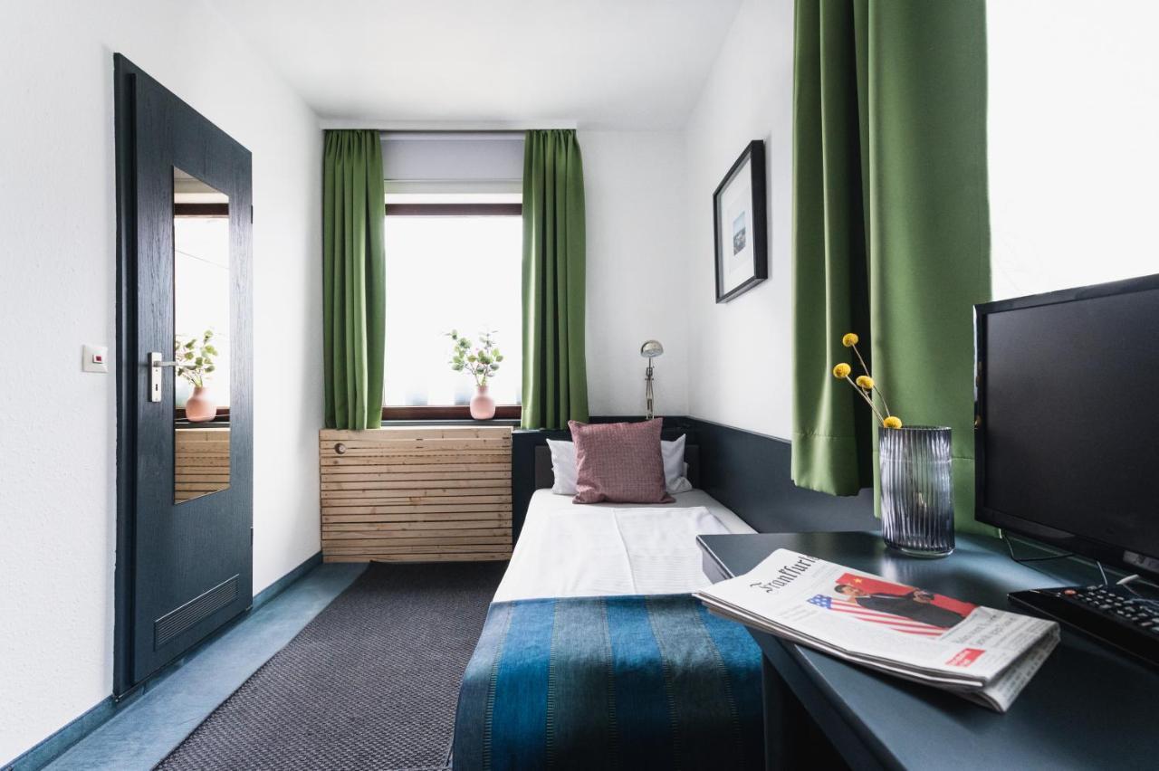 City Hotel Fellbach 24H Check-In Экстерьер фото