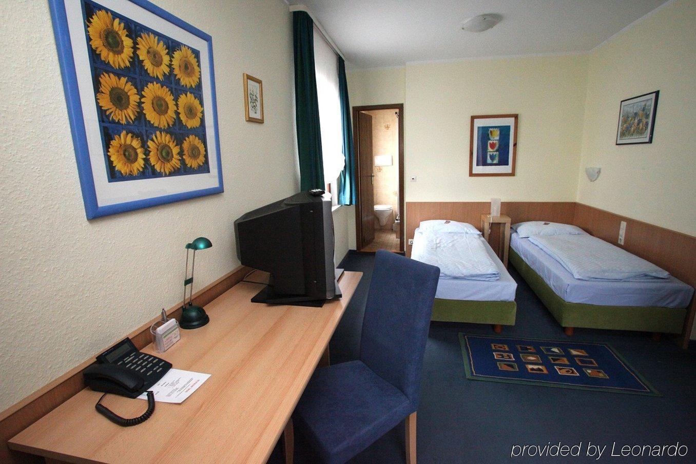 City Hotel Fellbach 24H Check-In Экстерьер фото