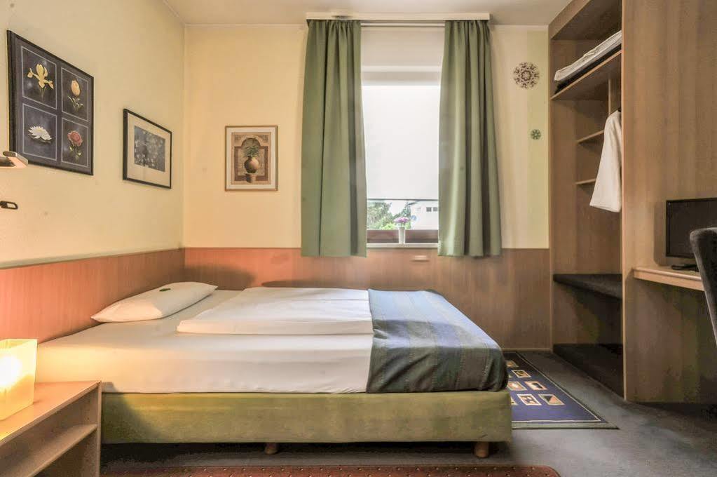 City Hotel Fellbach 24H Check-In Экстерьер фото